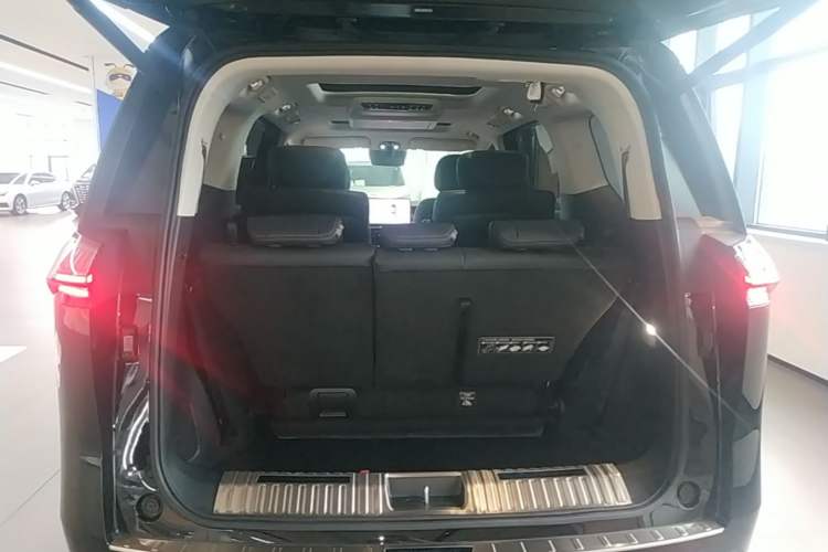 Used GAC Trumpchi E8 New Energy 2024 150km MAX+ Trunk