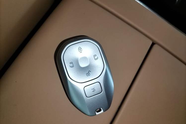 Used GAC Trumpchi E8 New Energy 2024 150km MAX Vehicle Key