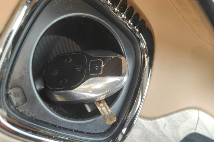 Used GAC Trumpchi E8 New Energy 2024 150km MAX+ Vehicle Key