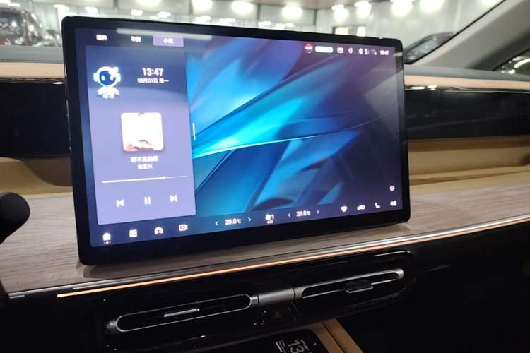 Used GAC Trumpchi E8 New Energy 2024 150km MAX Audio And AC Panel