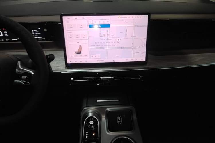 Used GAC Trumpchi E8 New Energy 2024 150km MAX Audio And AC Panel