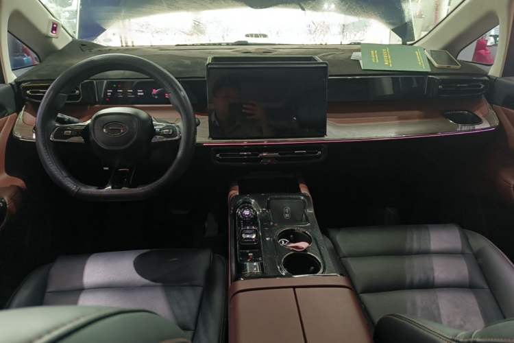 Used GAC Trumpchi E8 New Energy 2024 150km MAX+ Center Console