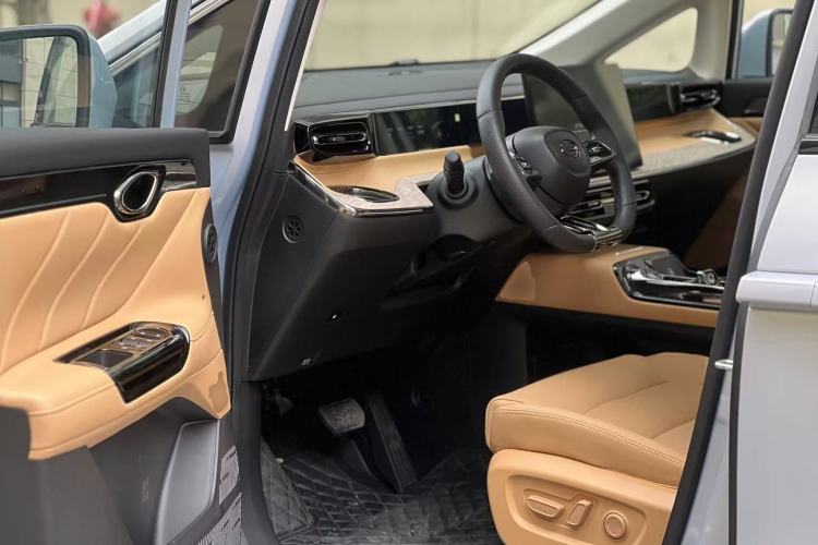 Used GAC Trumpchi E8 New Energy 2024 150km MAX+ Driver Seat
