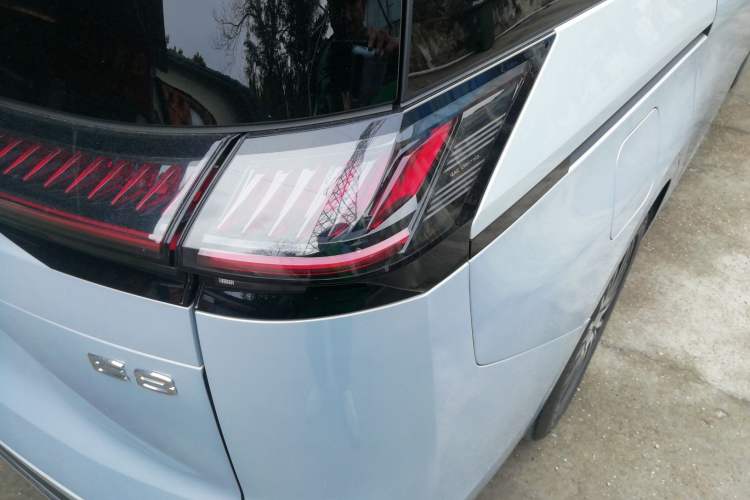 Used GAC Trumpchi E8 New Energy 2024 150km MAX+ Exterior 3