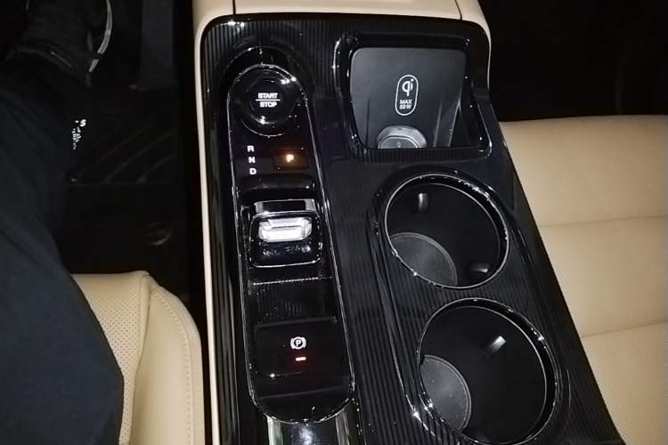 Used GAC Trumpchi E8 New Energy 2024 150km MAX+ Gear Lever