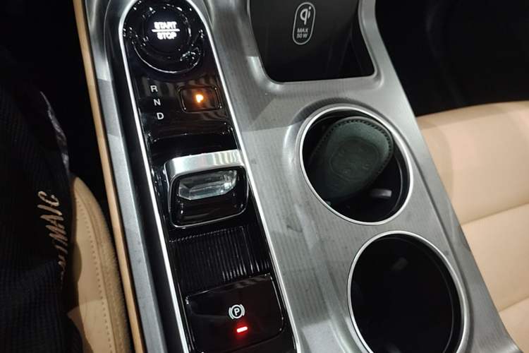 Used GAC Trumpchi E8 New Energy 2024 150km MAX Gear Lever