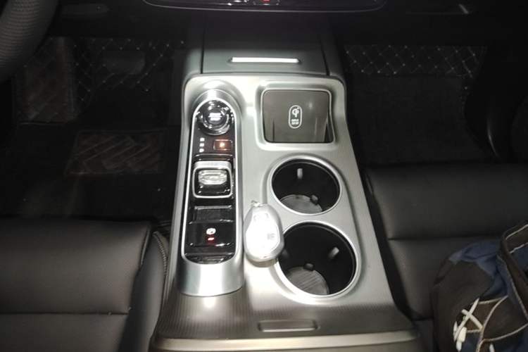 Used GAC Trumpchi E8 New Energy 2024 150km MAX Gear Lever