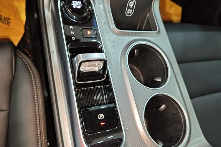 Used GAC Trumpchi E8 New Energy 2024 150km MAX Gear Lever