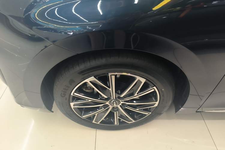 Used GAC Trumpchi E8 New Energy 2024 150km MAX Left Front Wheel Hub