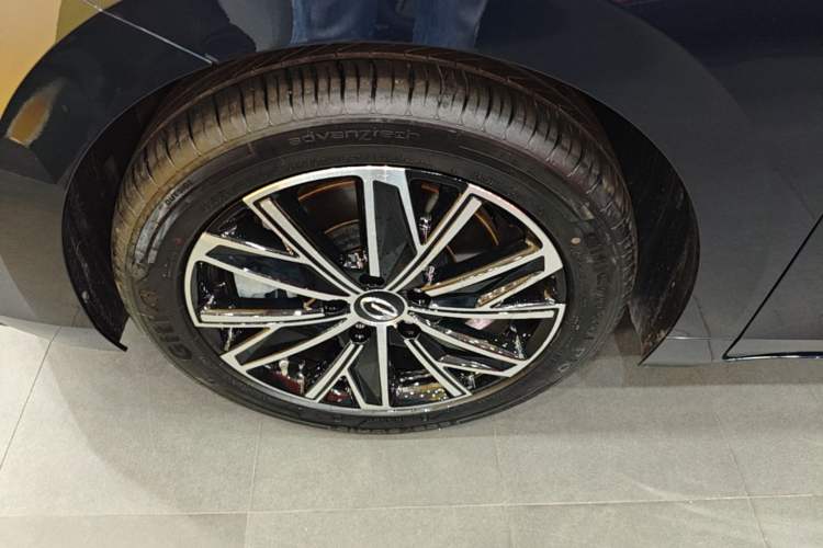 Used GAC Trumpchi E8 New Energy 2024 150km MAX Left Front Wheel Hub