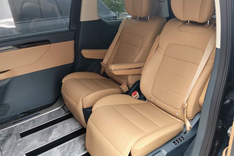 Used GAC Trumpchi E8 New Energy 2024 150km MAX+ Left Rear Seat
