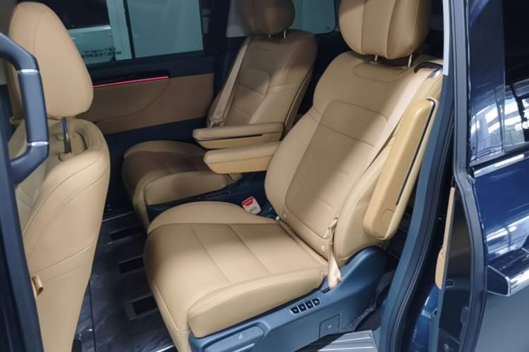 Used GAC Trumpchi E8 New Energy 2024 150km MAX Left Rear Seat