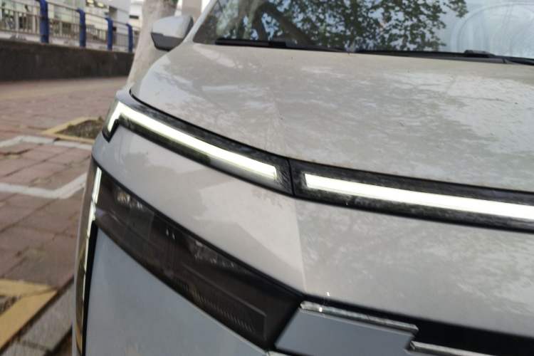Used GAC Trumpchi E8 New Energy 2024 150km MAX+ Right Front Headlight