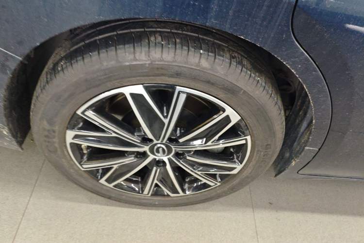 Used GAC Trumpchi E8 New Energy 2024 150km MAX Right Rear Wheel Hub