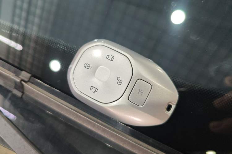 Used GAC Trumpchi E8 New Energy 2024 150km MAX Vehicle Key