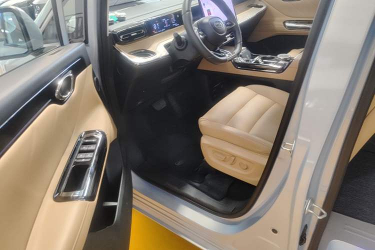 Used GAC Trumpchi E8 New Energy 2024 150km MAX Driver Seat