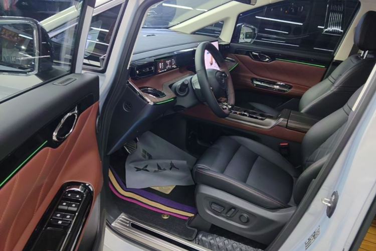 Used GAC Trumpchi E8 New Energy 2024 150km Longteng Glorious+ Driver Seat