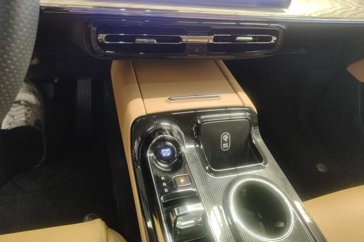 Used GAC Trumpchi E8 New Energy 2024 150km MAX Gear Lever