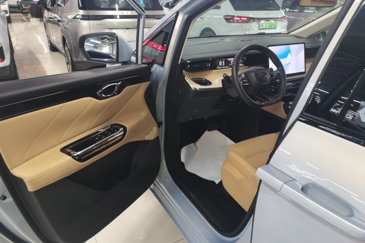 Used GAC Trumpchi E8 New Energy 2024 150km MAX+ Interior 3