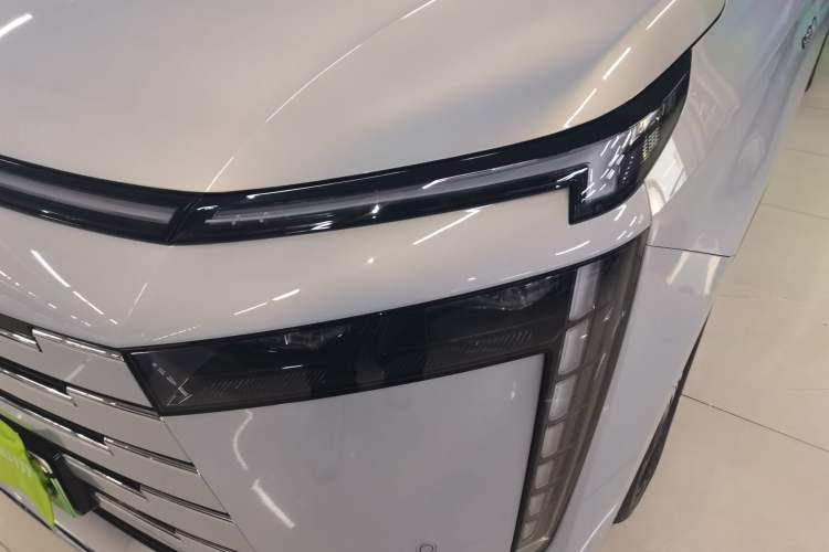 Used GAC Trumpchi E8 New Energy 2024 150km MAX+ Left Front Headlight
