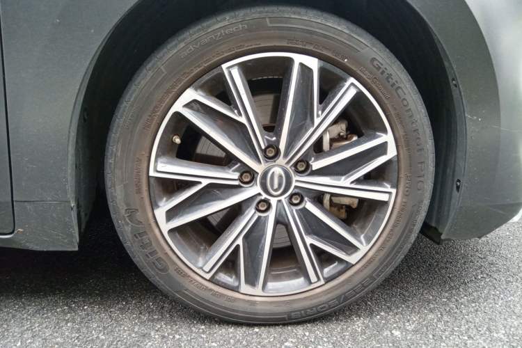 Used GAC Trumpchi E8 New Energy 2024 150km MAX Right Front Wheel Hub