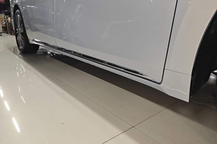 Used GAC Trumpchi E8 New Energy 2024 150km MAX+ Right Side Sill
