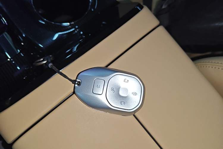 Used GAC Trumpchi E8 New Energy 2024 150km MAX+ Vehicle Key