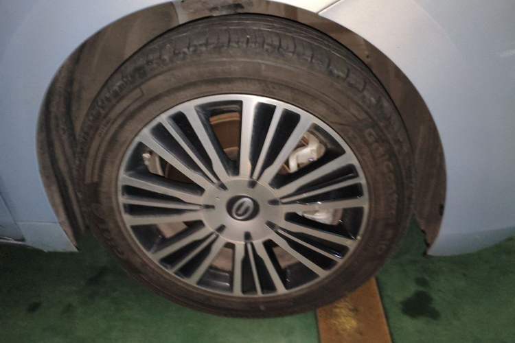 Used GAC Trumpchi E8 New Energy 2024 150km MAX+ Right Front Wheel Hub