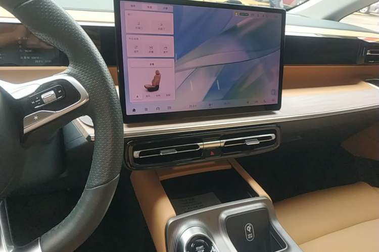 Used GAC Trumpchi E8 New Energy 2024 150km MAX Audio And AC Panel