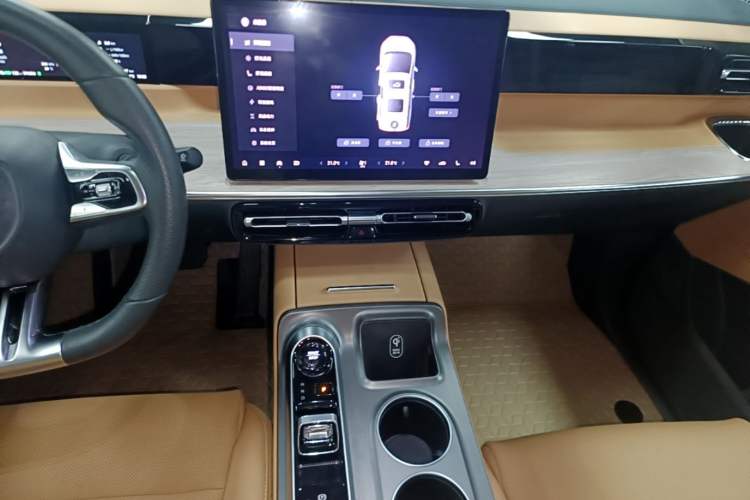 Used GAC Trumpchi E8 New Energy 2024 150km MAX Audio And AC Panel