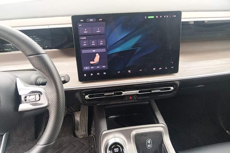 Used GAC Trumpchi E8 New Energy 2024 150km MAX Audio And AC Panel