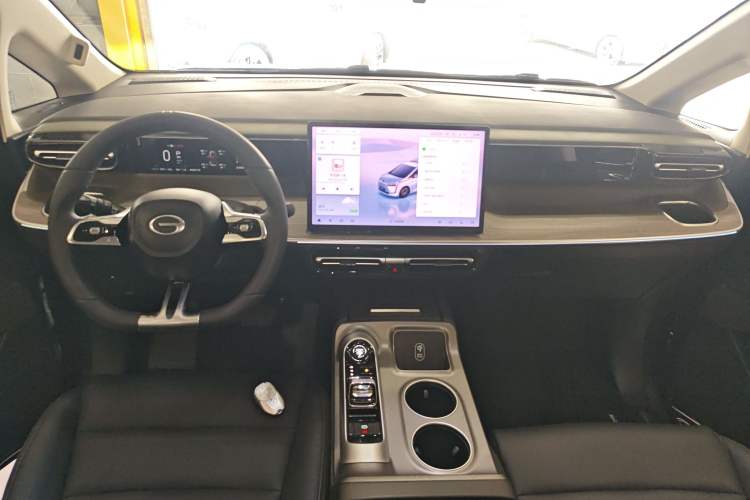 Used GAC Trumpchi E8 New Energy 2024 150km MAX Center Console