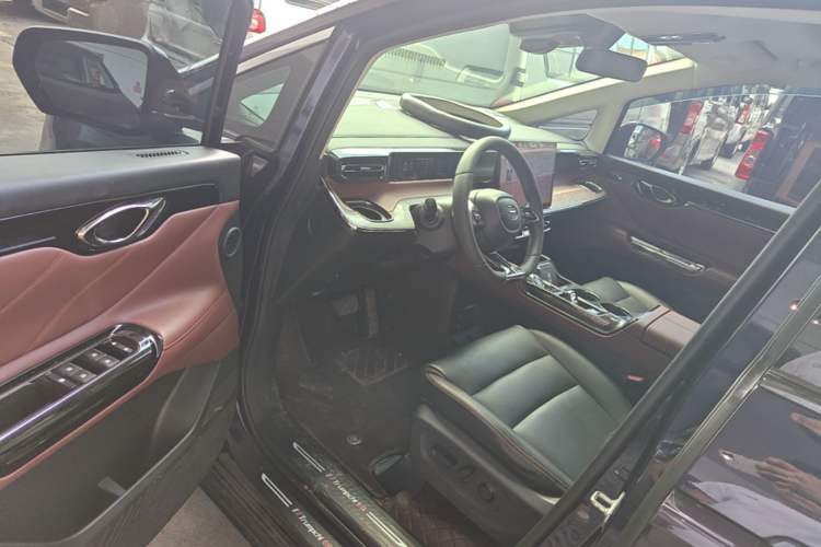 Used GAC Trumpchi E8 New Energy 2024 150km MAX+ Driver Seat