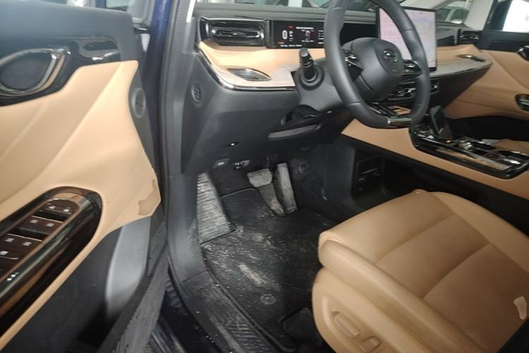 Used GAC Trumpchi E8 New Energy 2024 150km MAX+ Driver Seat