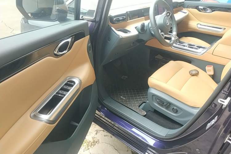 Used GAC Trumpchi E8 New Energy 2024 150km MAX Driver Seat