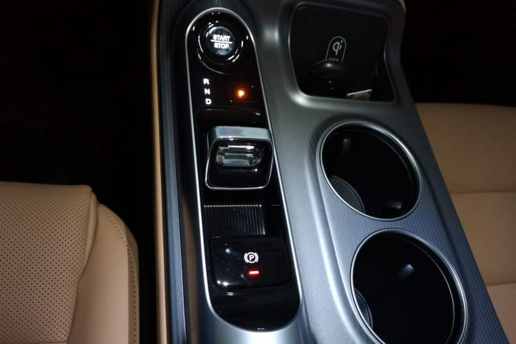 Used GAC Trumpchi E8 New Energy 2024 150km MAX Gear Lever