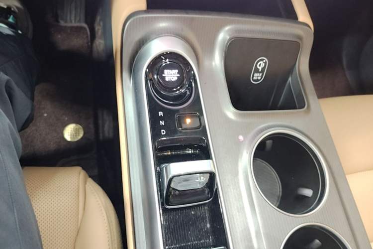 Used GAC Trumpchi E8 New Energy 2024 150km MAX Gear Lever
