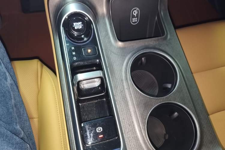 Used GAC Trumpchi E8 New Energy 2024 150km MAX Gear Lever