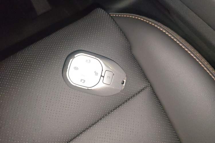 Used GAC Trumpchi E8 New Energy 2024 150km MAX Interior 1