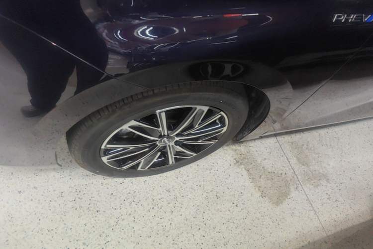 Used GAC Trumpchi E8 New Energy 2024 150km MAX Left Front Wheel Hub
