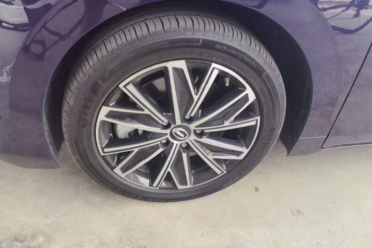 Used GAC Trumpchi E8 New Energy 2024 150km MAX Left Front Wheel Hub