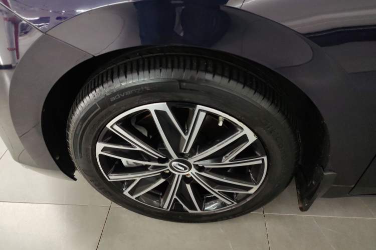 Used GAC Trumpchi E8 New Energy 2024 150km MAX Left Front Wheel Hub