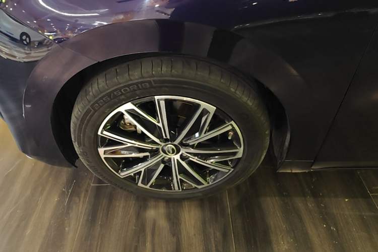 Used GAC Trumpchi E8 New Energy 2024 150km MAX Left Front Wheel Hub