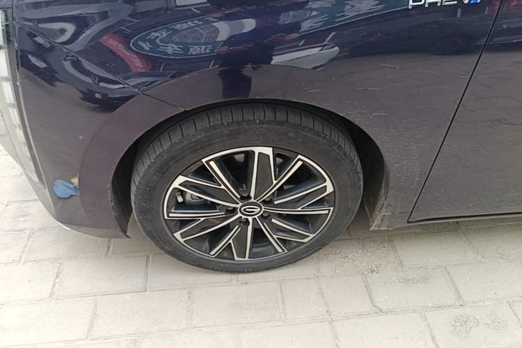 Used GAC Trumpchi E8 New Energy 2024 150km MAX Left Front Wheel Hub