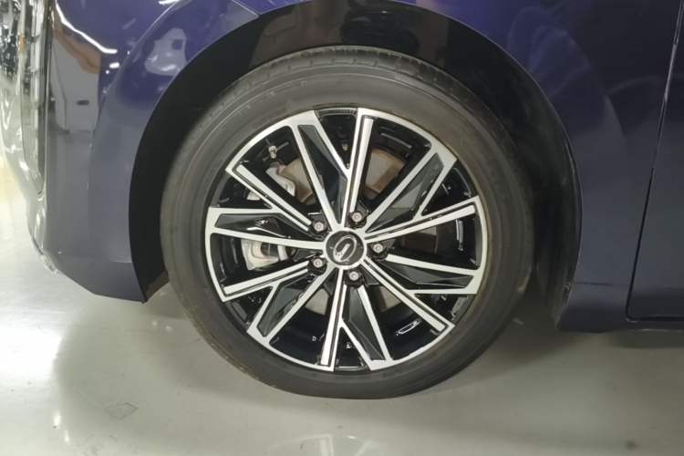 Used GAC Trumpchi E8 New Energy 2024 150km MAX Left Front Wheel Hub