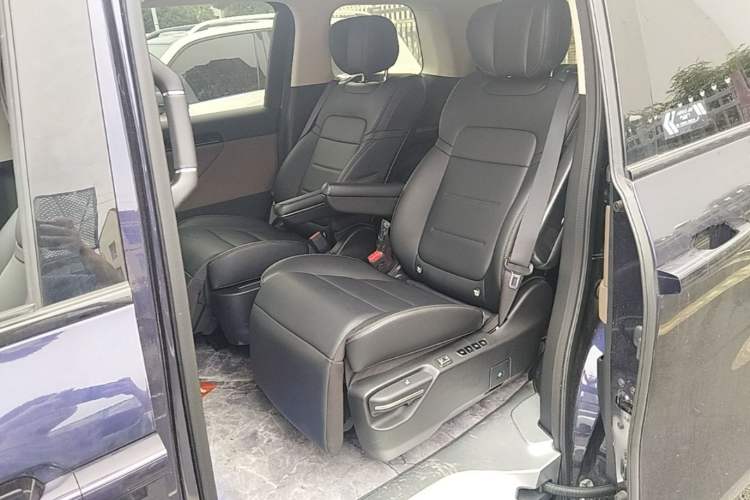 Used GAC Trumpchi E8 New Energy 2024 150km MAX Left Rear Seat