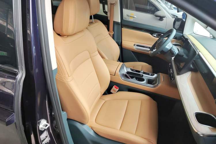 Used GAC Trumpchi E8 New Energy 2024 150km MAX Right Front Seat