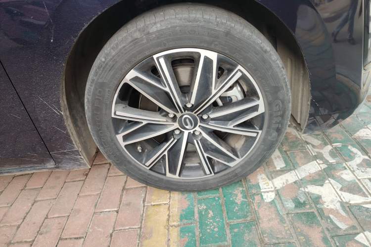 Used GAC Trumpchi E8 New Energy 2024 150km MAX Right Front Wheel Hub