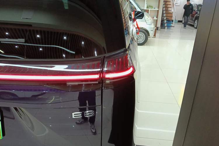 Used GAC Trumpchi E8 New Energy 2024 150km MAX Right Rear Taillight