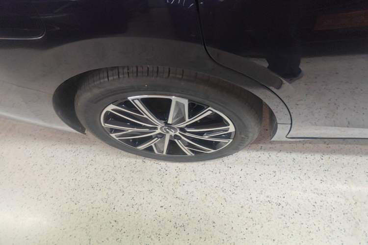 Used GAC Trumpchi E8 New Energy 2024 150km MAX Right Rear Wheel Hub